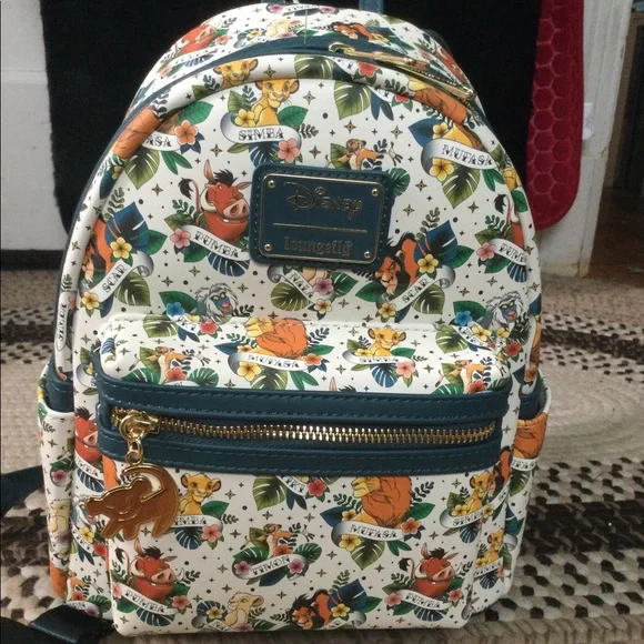 Loungefly Lion King back pack - Picture 3 of 11